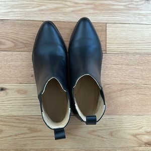 Nisolo Classic Chelsea Boot, size 7